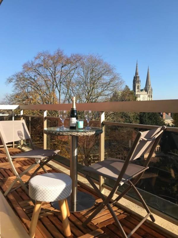 Appartement Avec Parking Et Balcon Vue Cathedrale Chartres Exteriér fotografie